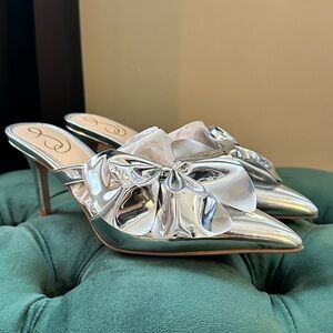 SAME EDELMAN Silver Mules with Bow Detail (Size 6.5)